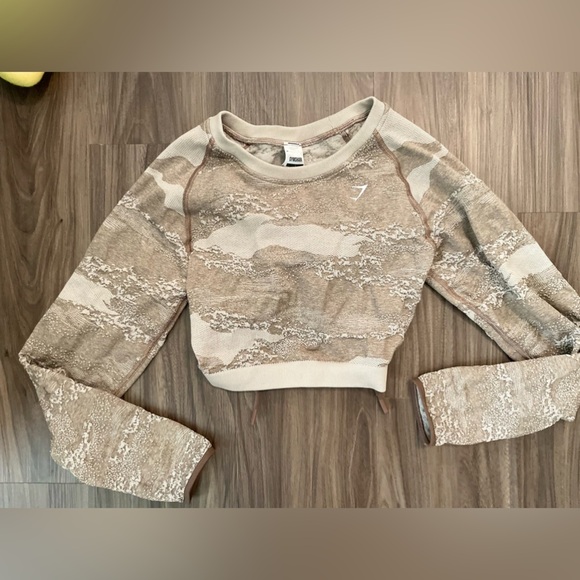 Gymshark Beige Camo zig zag back long sleeve Crop Top size L - Picture 5 of 6